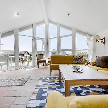Stunning In With Wifi Holiday home Allingabro